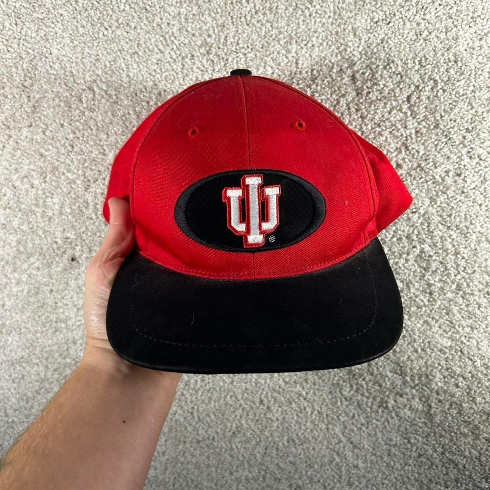 Vintage 90s Indiana Hoosiers red and black leather brim SnapBack hat cap
